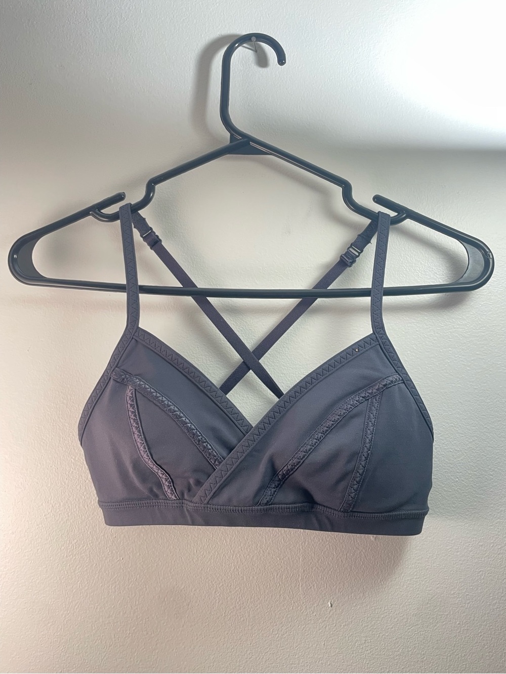 lululemon athletica Charcoal Gray Lace-Trim Bralette with Crisscross Back